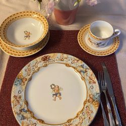 (8) - 5 Piece Antique Table Setting 