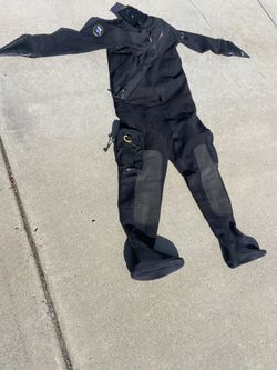 DUI CF 200 Drysuit Package
