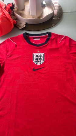 Nike England soccer jersey L