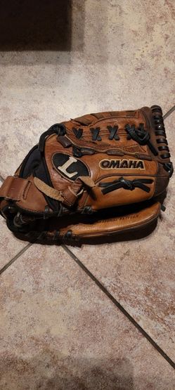Louisville Omaha TPX Glove. 11in RHT