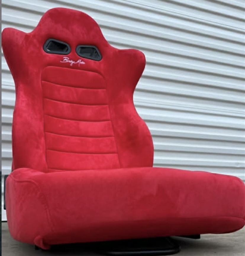 Bridgemoto V-Spec Red Racing Seat