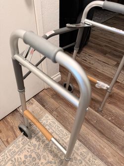 Adult walker