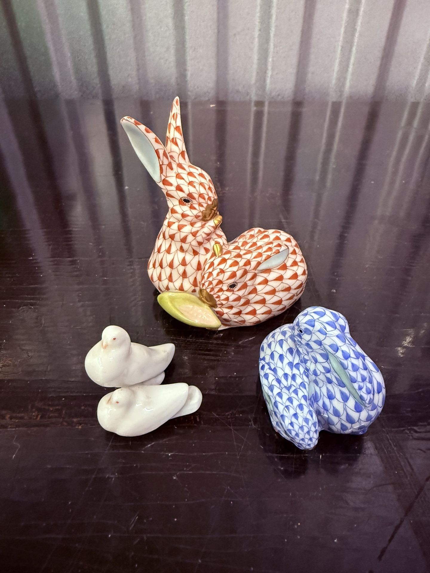 Lot HEREND rust red fishnet pattern porcelain rabbits And Doves