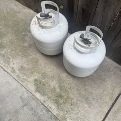 5 Gallon Propane Tanks 