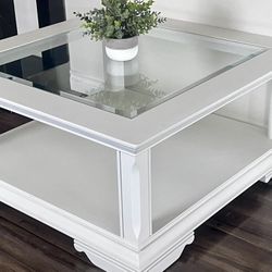Glass Top Coffee Table - GREAT CONDITION 