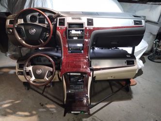 2011 Cadillac Escalade Platinum Complete Dash Assembly  In Ebony Color Dashboard 