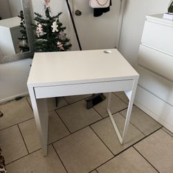 IKEA Micke Desk