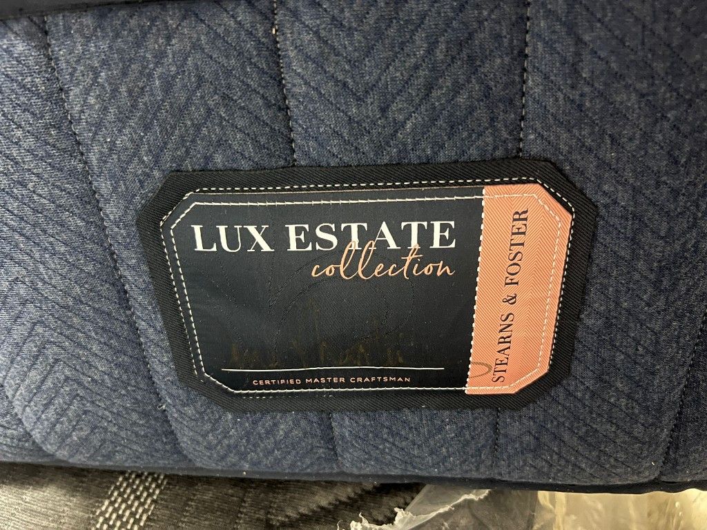 ‼️King Stearns and Foster Lux Estate Collection Medium Pillowto