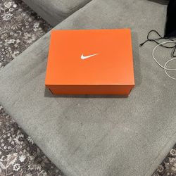SIZE 15 NIKE VOMERO PLUS