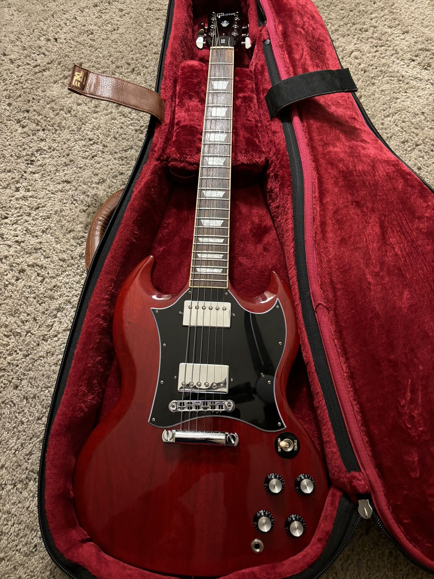 Gibson 2023 SG Standard Heritage cherry Color