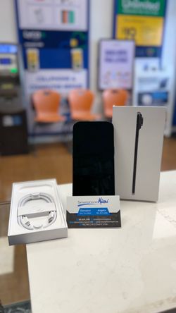 Apple iPhone 17 Air Black with Box and Cable