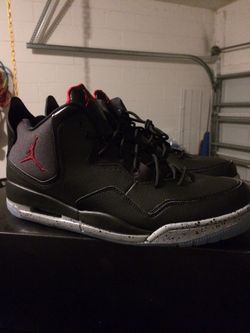 AIR JORDAN “RARE” size 11.5