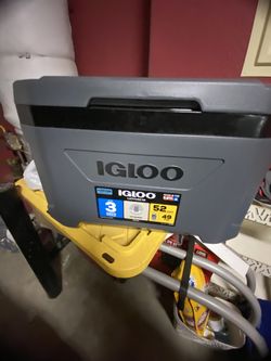 New Igloo Ice Chest