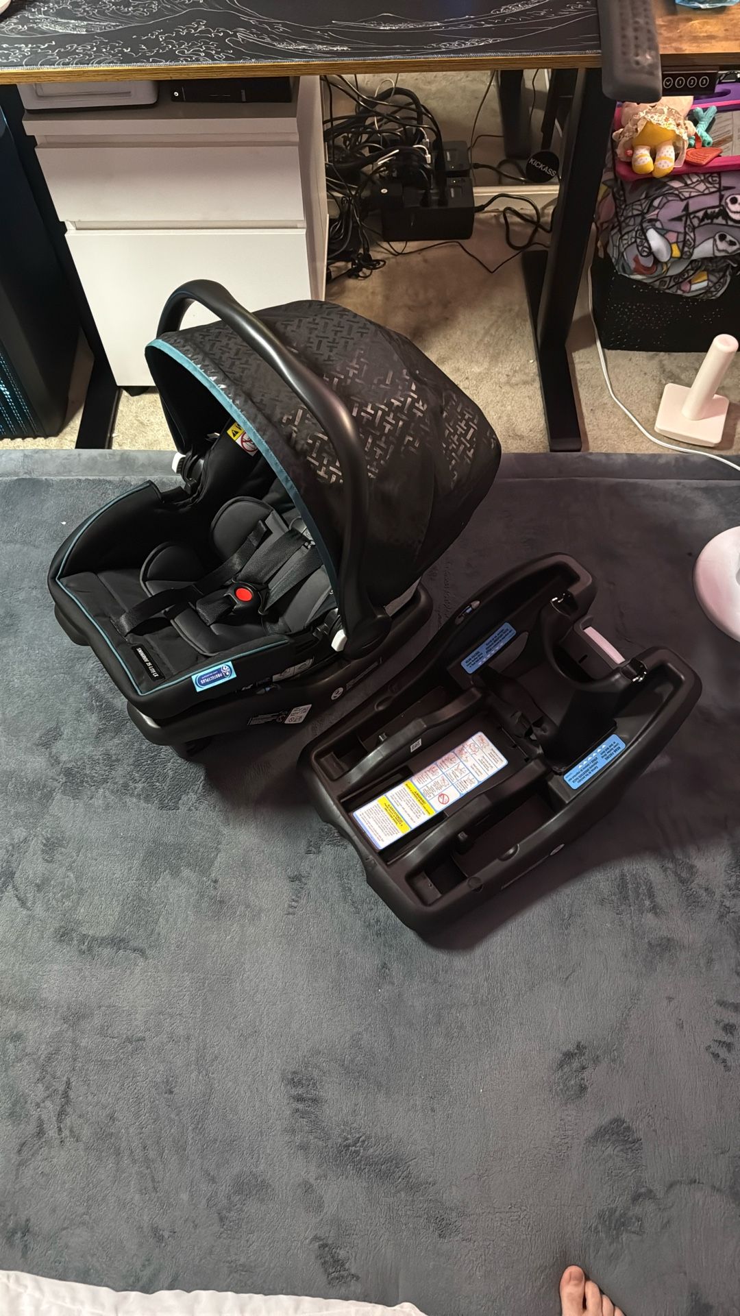 Carseat with Two Bases