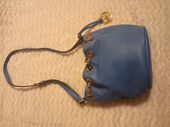 Micheal kors bucket bag