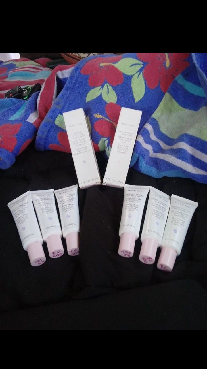 **PRICE DROP!** Mary Kay Medium and Full Coverage Foundation