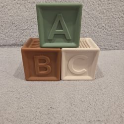 Itzy Ritzy Stacking Blocks