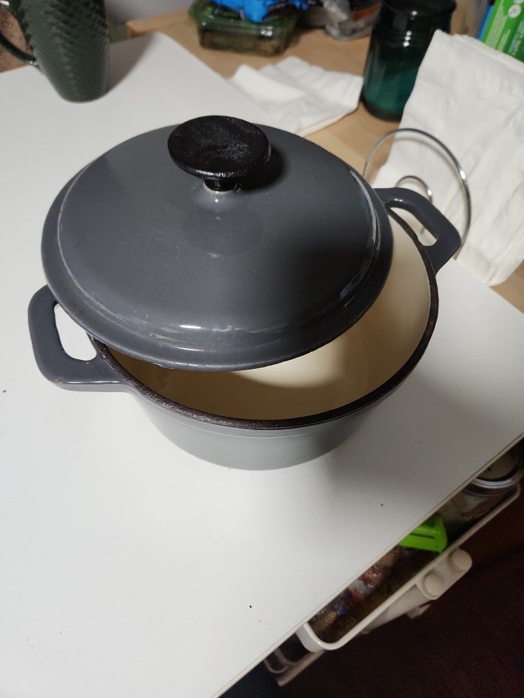 2.75 qt bella Dutch oven