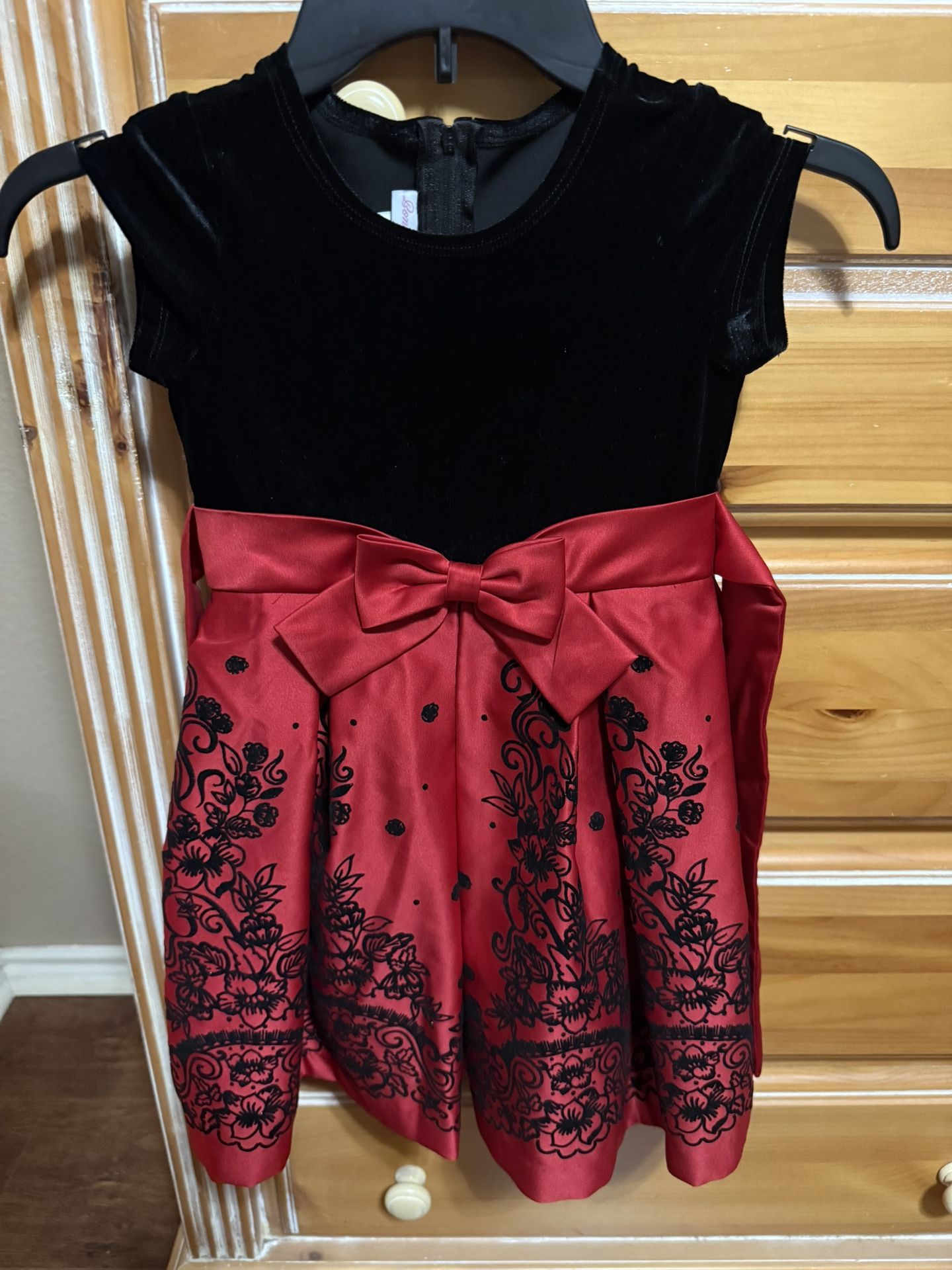 Red & Black Formal Dress, Velvet Upper, Like New, Very Nice