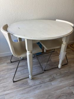 Round Dining Table with 2 Chairs
