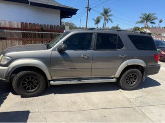 2004 Toyota Sequoia