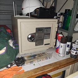 Cosmo Commercial Grade Digital Safe