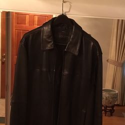 Men’s Leather Jacket  Claiborne size L