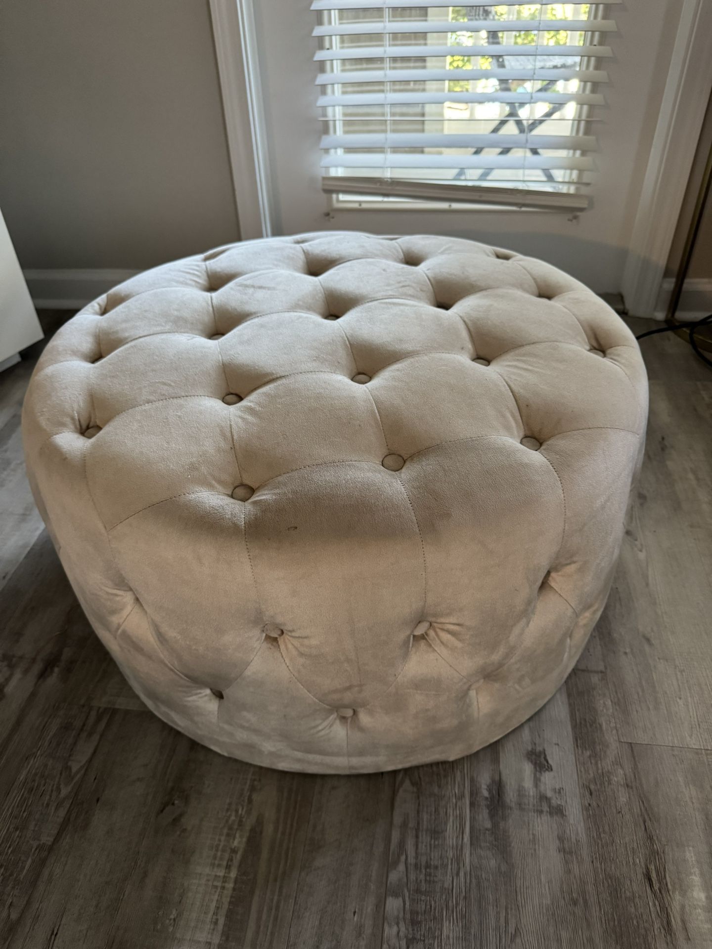 Round Tufted Ottoman