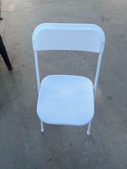 Plastic folding chairs (18 total)