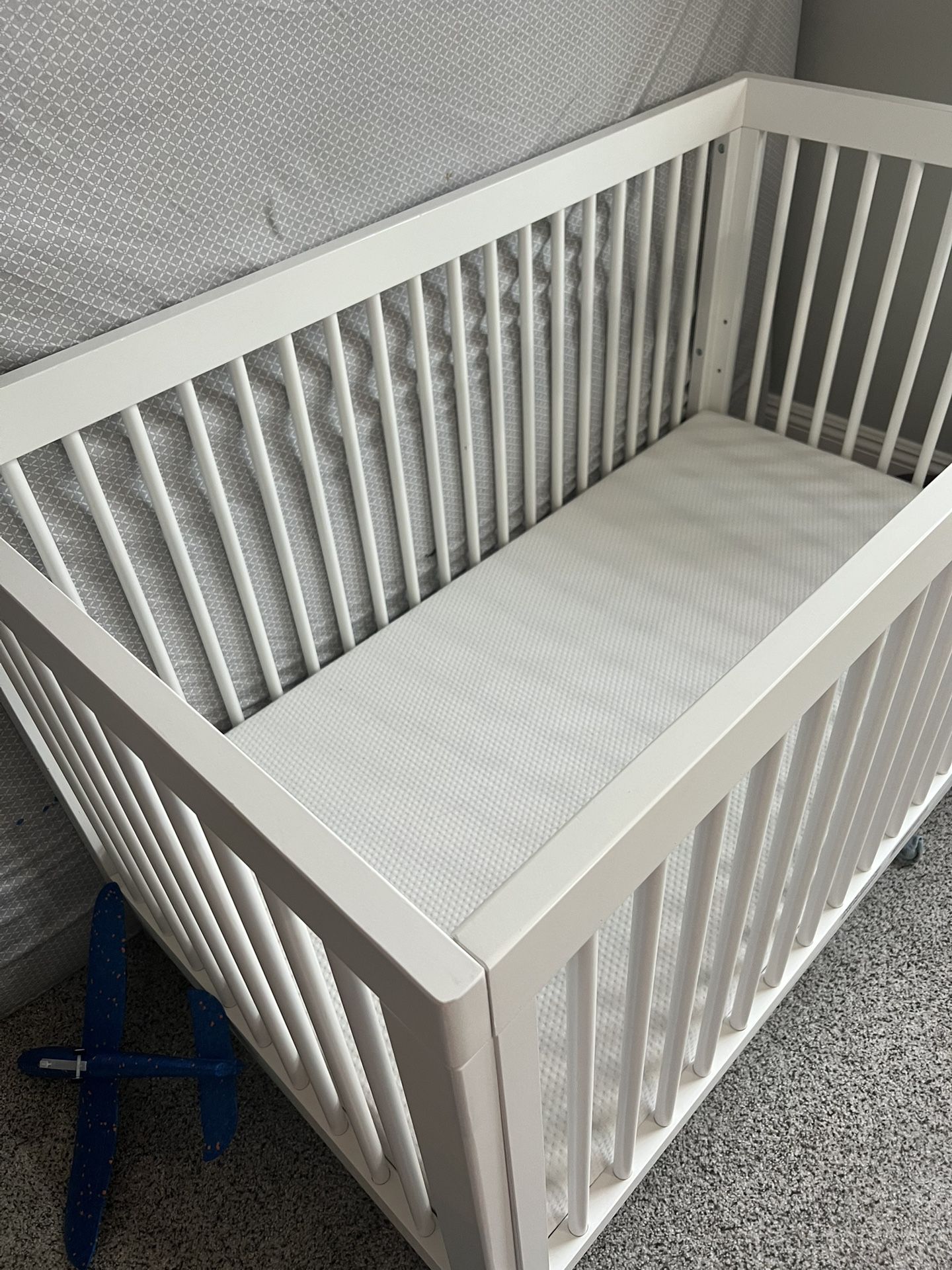 Delta Crib With Matress