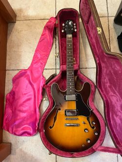 Jay Turser Semi Hollow Guitar (Mint) w/ Gator Leather Hardshell Case