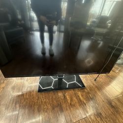 55 Inch TLC Smart Tv In New Condition With Stand 