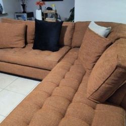 Large Sectional like new condition! We Don't Deliver!Estimate 6' By 6'! 