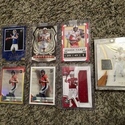 7 Football Card Lot