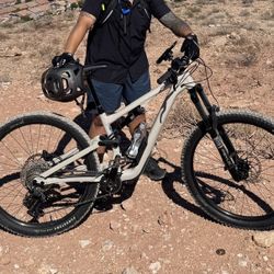 	Price Specialized Stumpjumper 15 Alloy Gloss White Mountains S3