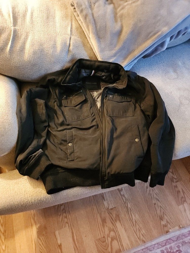 XL Women's Tommy Hilfigur Black Winter Jacket 