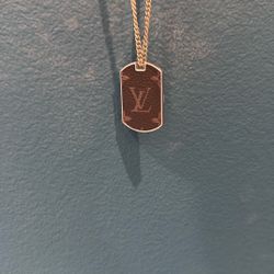 Louis Vuitton Silver Eclipse Locket Necklace Never Worn