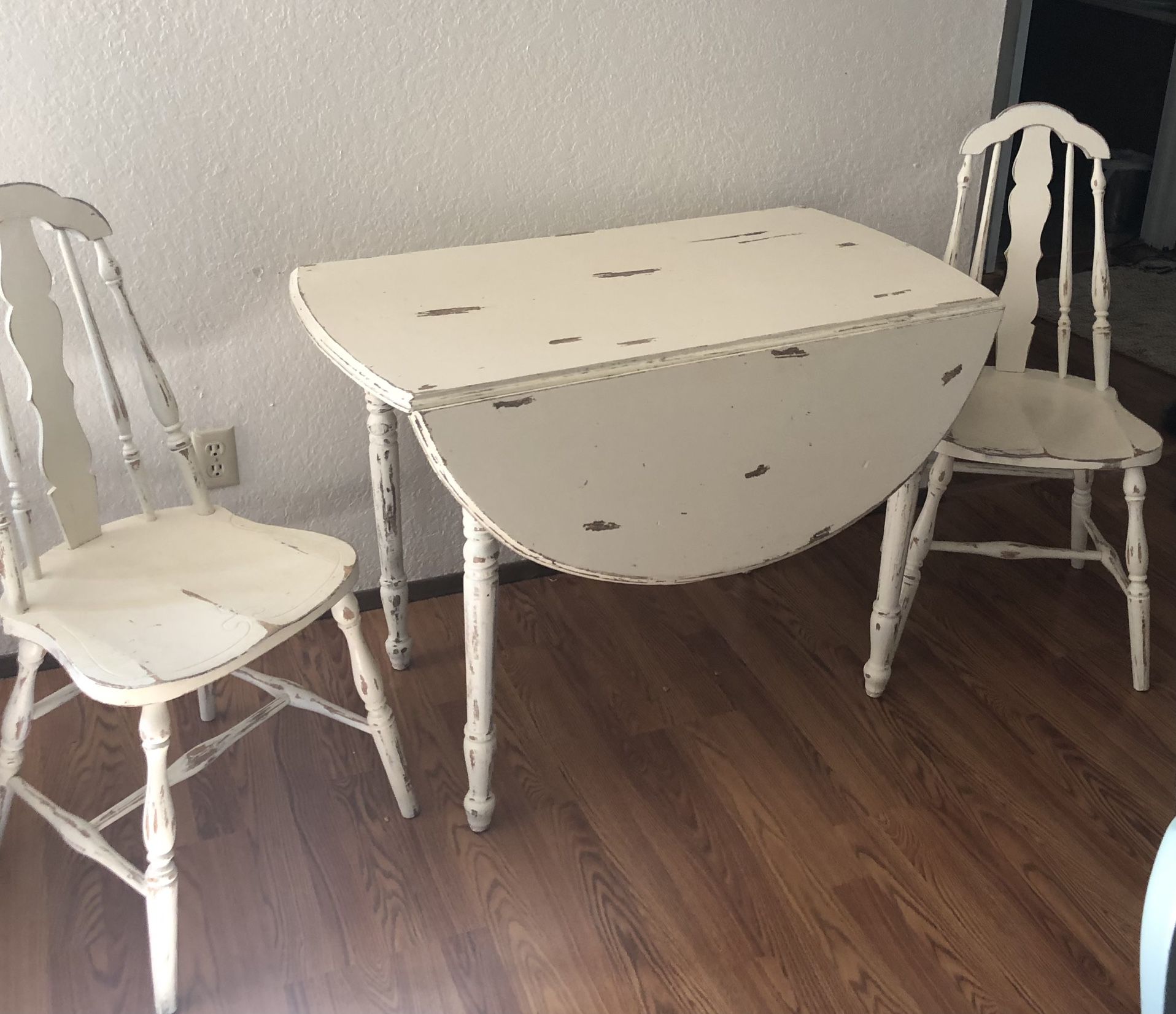 Shabby Chic Cottage Table & 2 Chairs 
