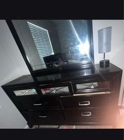 Dresser for sell