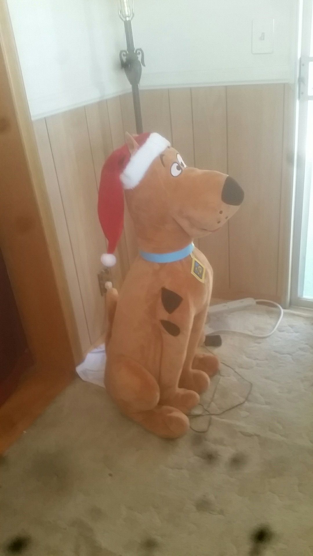 Lifesize animated christmas Scooby-Doo