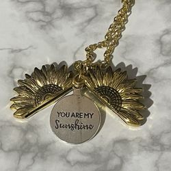 “You Are My Sunshine” Necklace 🌼
