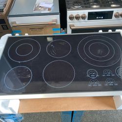 Wolf 36” Electric Cooktop 