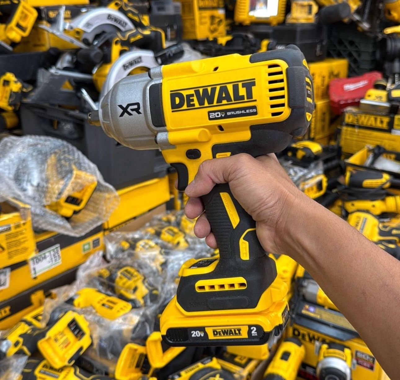 Dewalt 20v XR 1/2 Impact Wrench With Battery