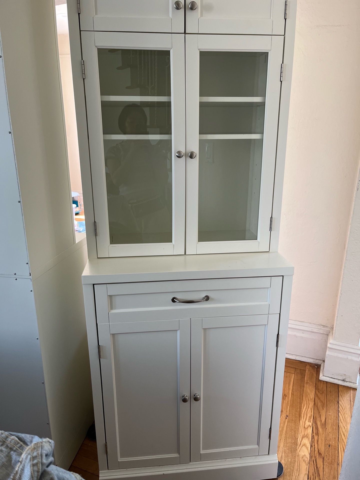 White cabinet