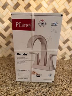Pfister Bruxie 4" Centerset Bathroom Faucet