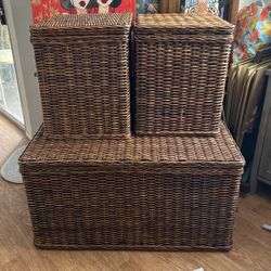 Beautiful Wicker Chest And 2 Wicker Bins