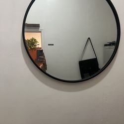 Round Wall Mirror