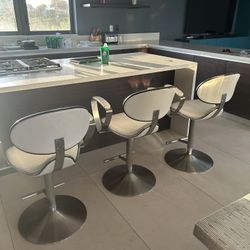 3 set of bar stools / chairs