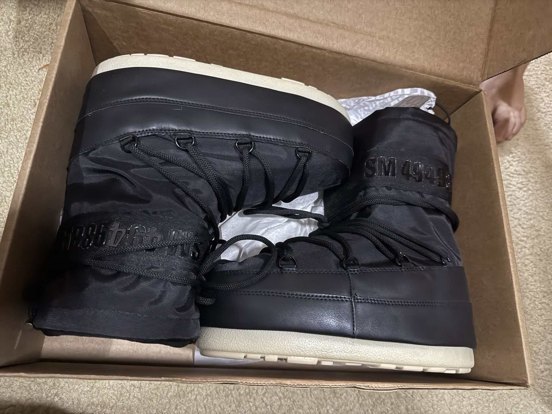 Brand New Steve Madden Moon Boots