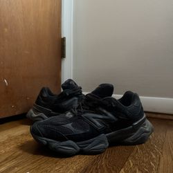 New Balance 9060 Triple Black